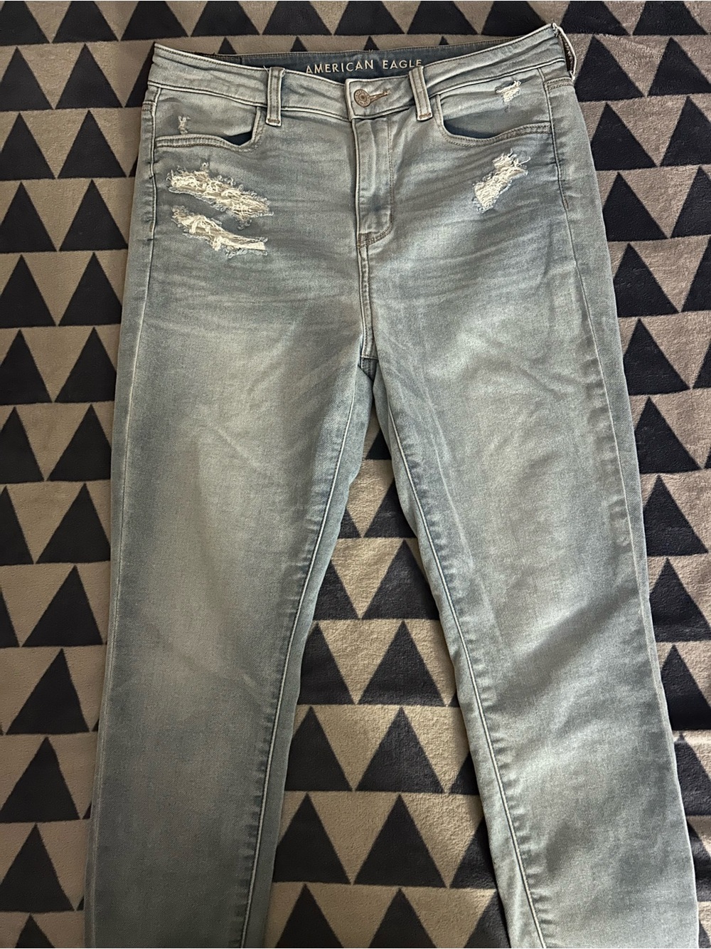 American Eagle Super Hi-Rise Jegging Light Wash Distressed